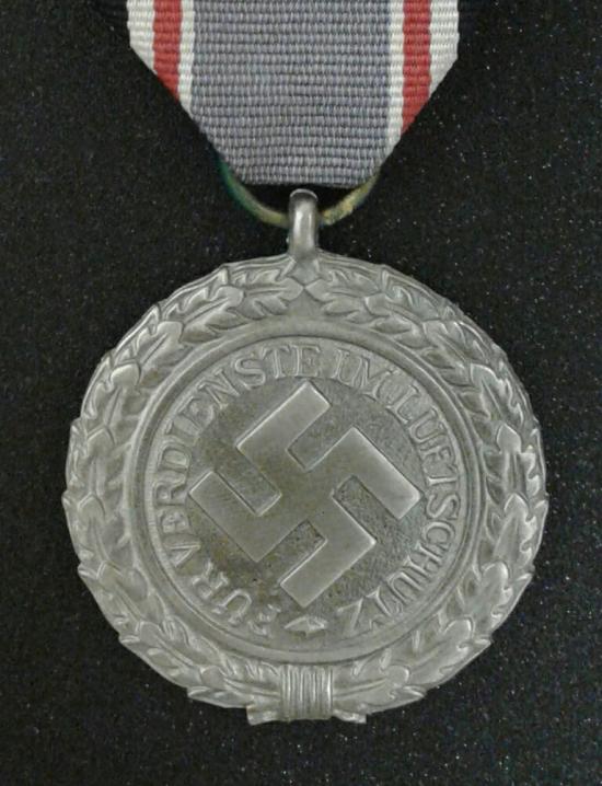 WW2 Luftschutzbund Medal