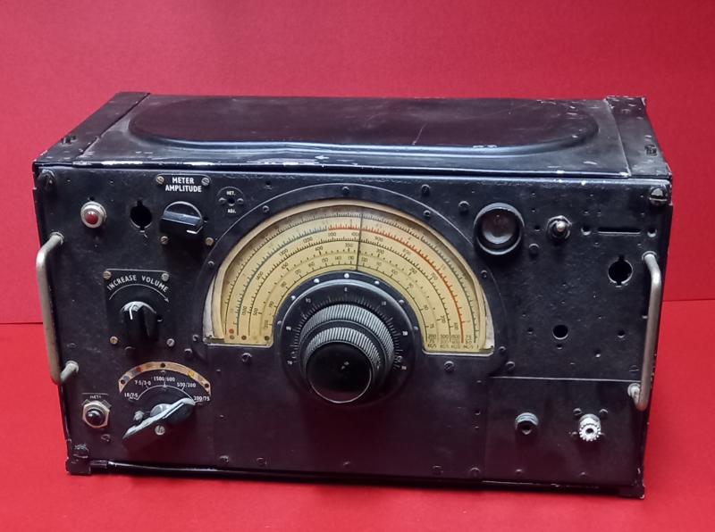 WW2 RAF R1155 Aircraft Communications Receiver