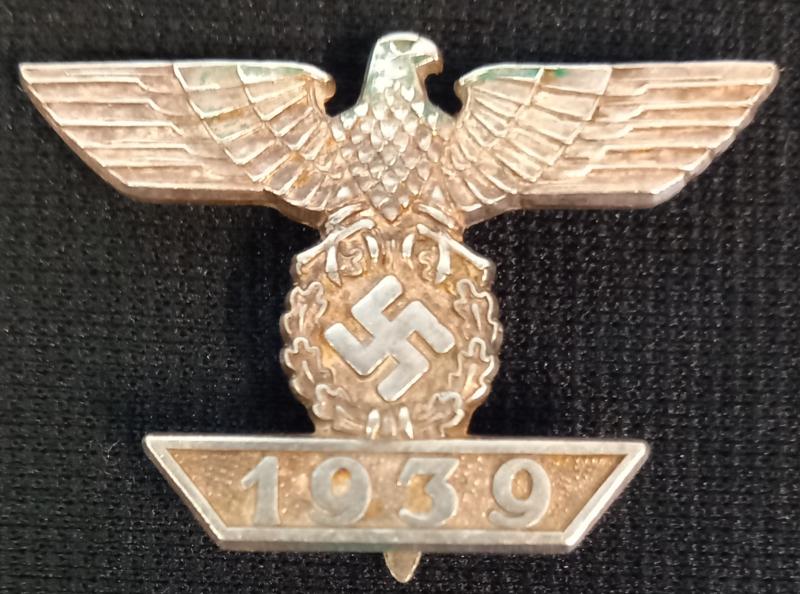 WWII GERMAN 1939 BAR TO THE IRON CROSS 1ST CLASS.