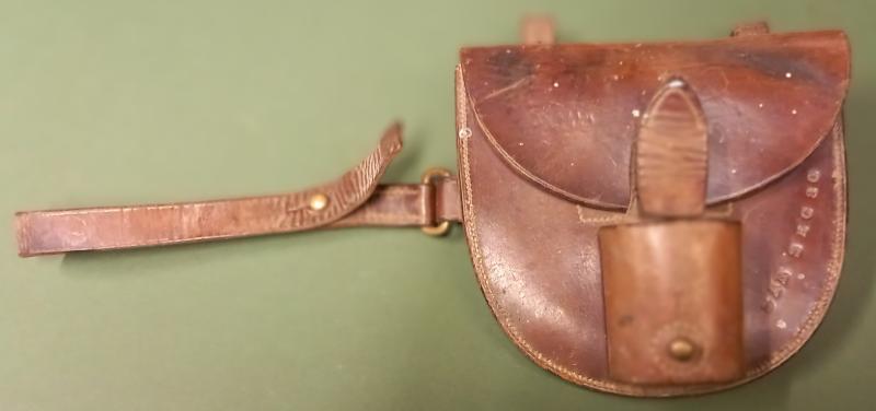 WW1 BRITISH ARMY CAVALRY SPARE HORSE SHOE POUCH.