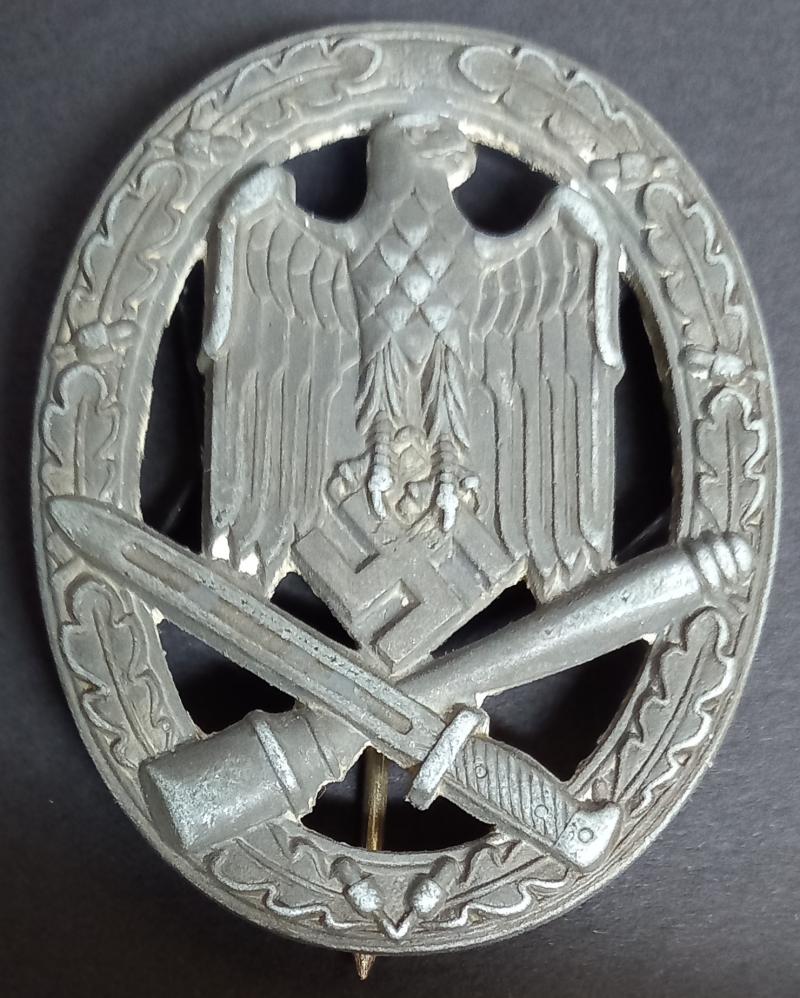 Nazi: German General Assault Badge .