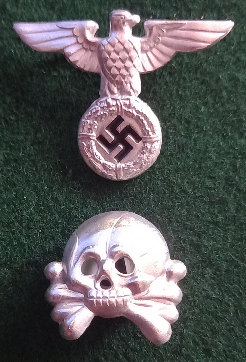 EARLY 1934 SS CAP INSIGNIA SET