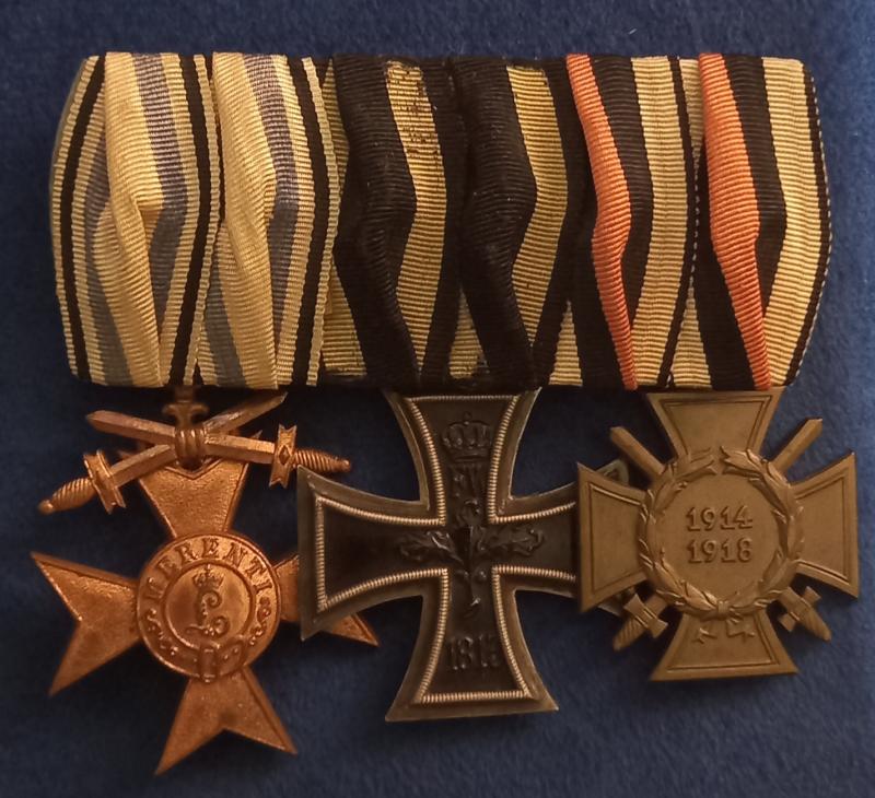 GERMAN WW1 IRON CROSS GROUP OF THREE