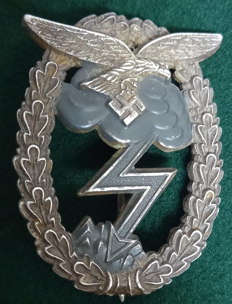 GERMAN WWII LUFTWAFFE  GROUND ASSAULT BADGE