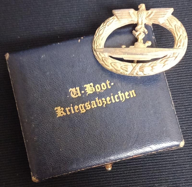 WW2 GERMAN U- BOAT CREW BADGE IN BOX OF ISSUE