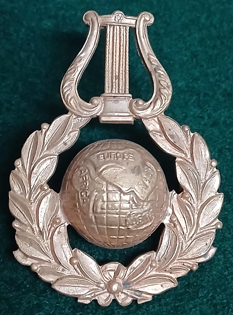 THE ROYAL MARINES SCHOOL OF MUSIC