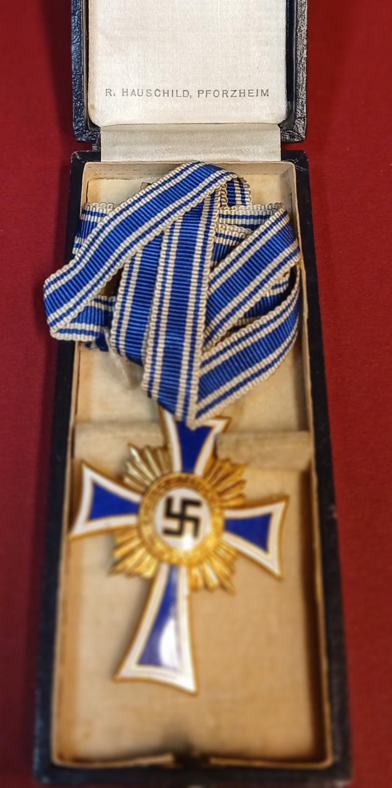 WW2 GERMAN CROSS OF HONOUR OF THE GERMAN MOTHER .