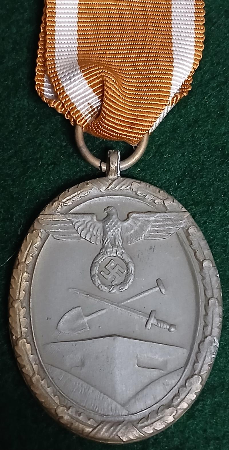 WW2 GERMAN WEST WALL MEDAL