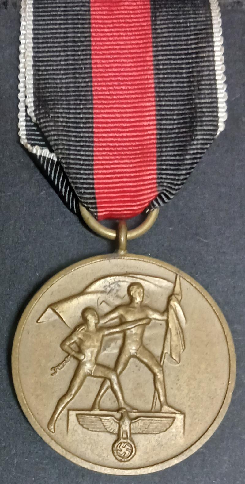 WW2 GERMAN ARMY COMEMORITIVE MEDAL FOR ENTRY INTO SUDETENLAND