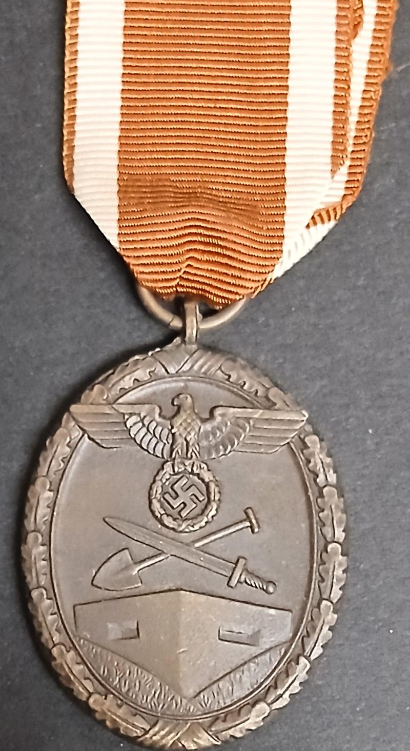 WW2 GERMAN WEST WALL MEDAL