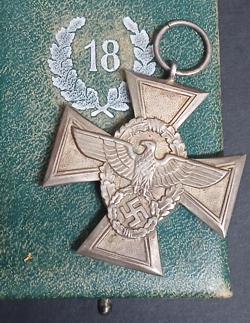 WW2 GERMAN 2ND CLASS POLICE LONG SERVICE MEDAL